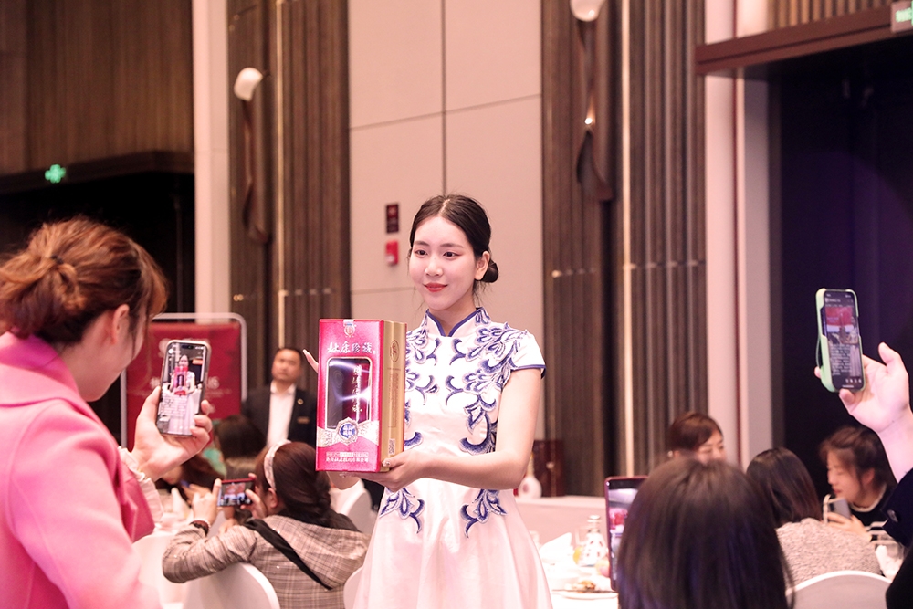 lADPKG0OVRi-ZETNEYDNGkA_6720_4480